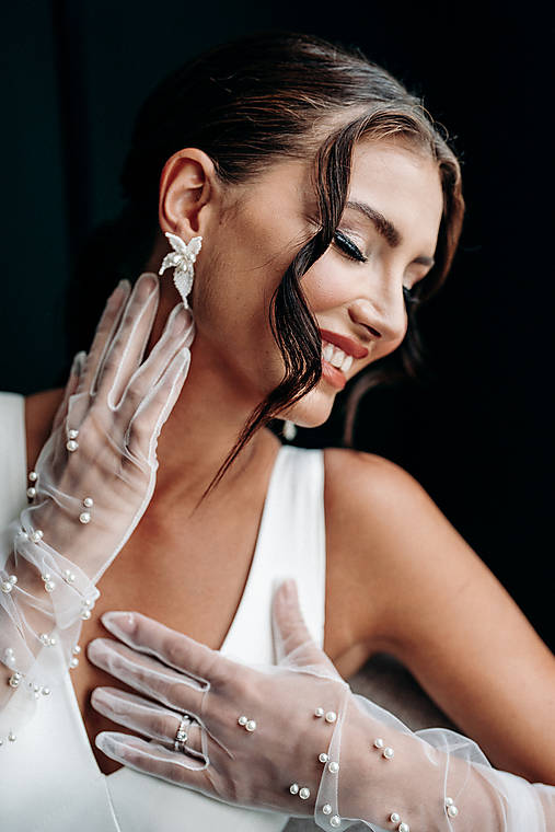 Kvetinové svadobné náušnice Olívia (Kvetinové náušnice s perlami /obe malé/)