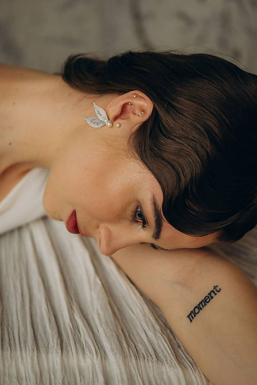 Svadobné náušnice s riečnymi perlami Júlia (Náušnice /strieborné s trblietkami/)