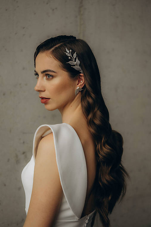 Svadobná aplikácia do vlasov s riečnymi perlami (Zlatá ozdoba do vlasov + náušnice)