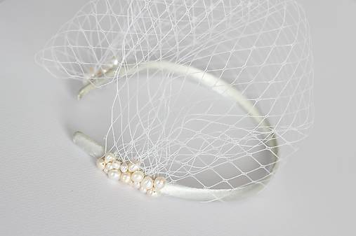 Francúzsky závoj s riečnymi perlami (Závoj s riečnymi perlami)