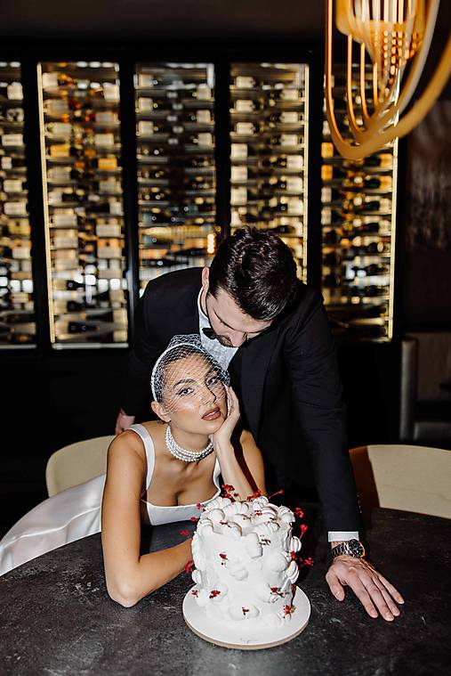 Francúzsky závoj s riečnymi perlami (Závoj s krištálikmi)