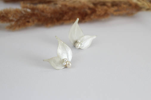 Svadobné náušnice s riečnymi perlami Júlia (Náušnice /strieborné s trblietkami/)