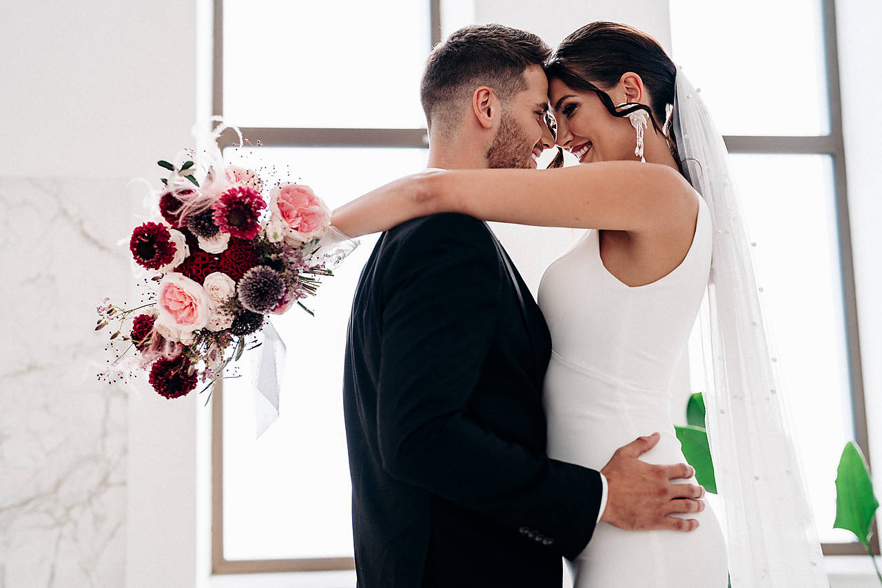 Kvetinové svadobné náušnice Olívia (Kvetinové náušnice s perlami /obe veľké/)