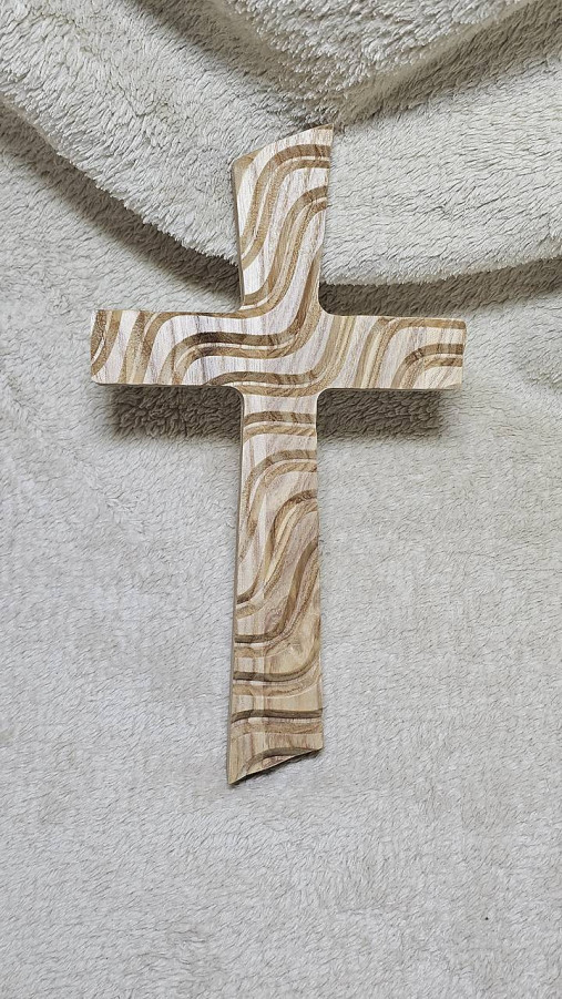 Dekorácie - Drevený svadobný krížik  (Jaseňový krížik - gravir vlny) - 17956925_