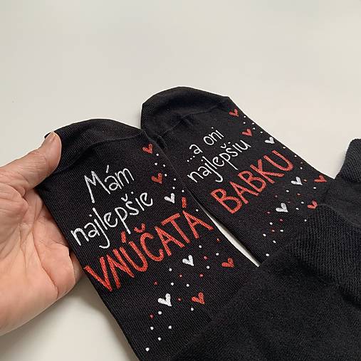 Maľované ponožky pre najlepšiu BABKU/najlepšieho DEDKA, ktorá má najlepšie vnúčatká (čierne)