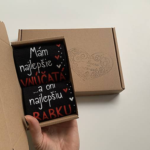 Maľované ponožky pre najlepšiu BABKU/najlepšieho DEDKA, ktorá má najlepšie vnúčatká (čierne)