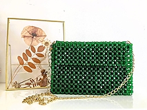 Kabelky - Zelena koralkova kabelka na plece - 17960855_