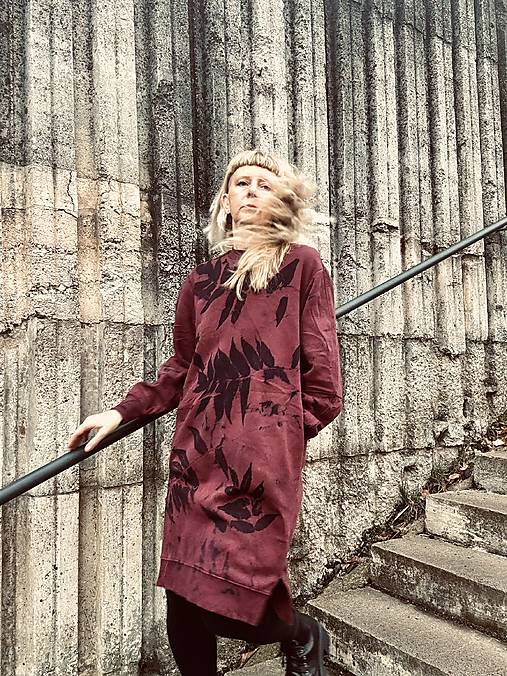 saty s vreckami .recyklovane bordo.