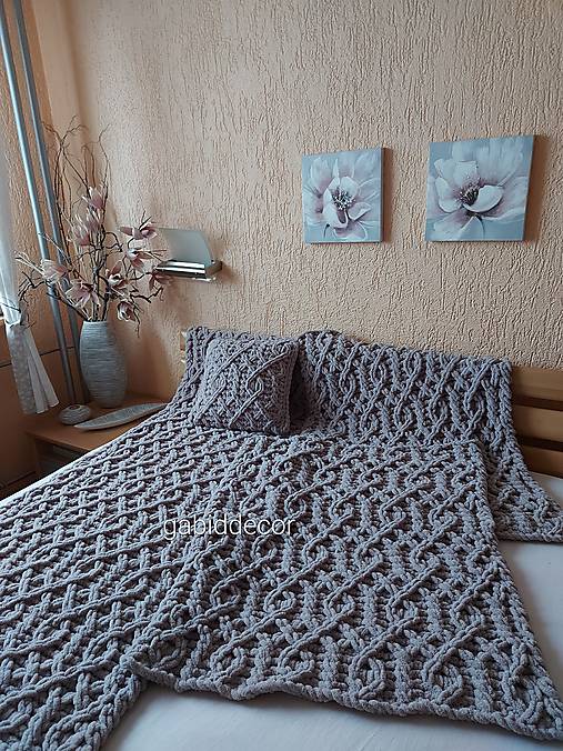 Jemnučká a ľahká deka z priadze alize puffy - šedá  (Deka, rozmer cca (190 x 75) cm, farba hnedo sivá č. 268)