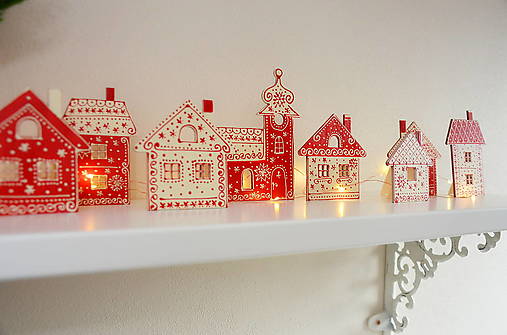 Drevená vianočná dedinka