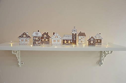 Drevená vianočná dedinka