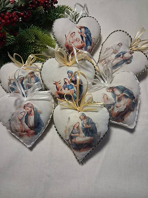 Dekorácie - Vianočné srdiečko svätá rodina - 17959501_