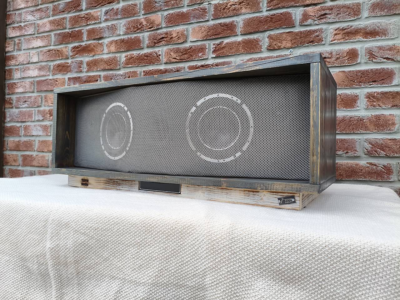 Aktívny HIFI reproduktor drevený