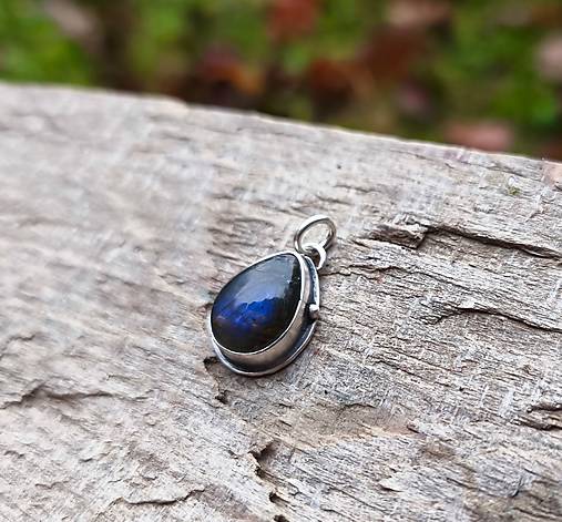 Strieborný Prívesok s Labradoritom