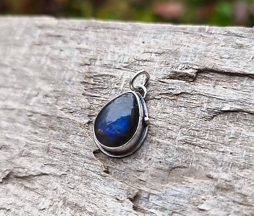 Strieborný Prívesok s Labradoritom