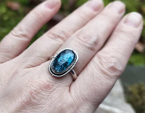 Strieborný Prsteň s Kyanitom