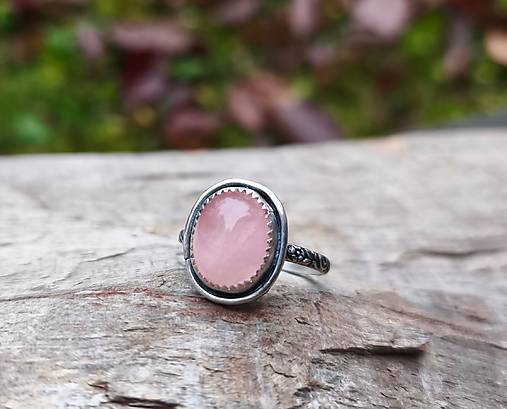 Strieborný Prsteň s Ruženínom