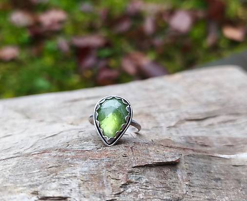 Strieborný Prsteň s Olivínom