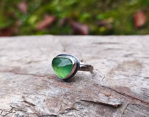 Strieborný Prsteň so Serpentinitom