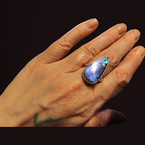 Strieborný Prsteň s Labradoritom