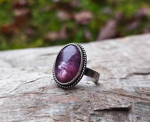 Strieborný Prsteň s Lepidolitom