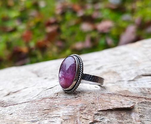 Strieborný Prsteň s Lepidolitom