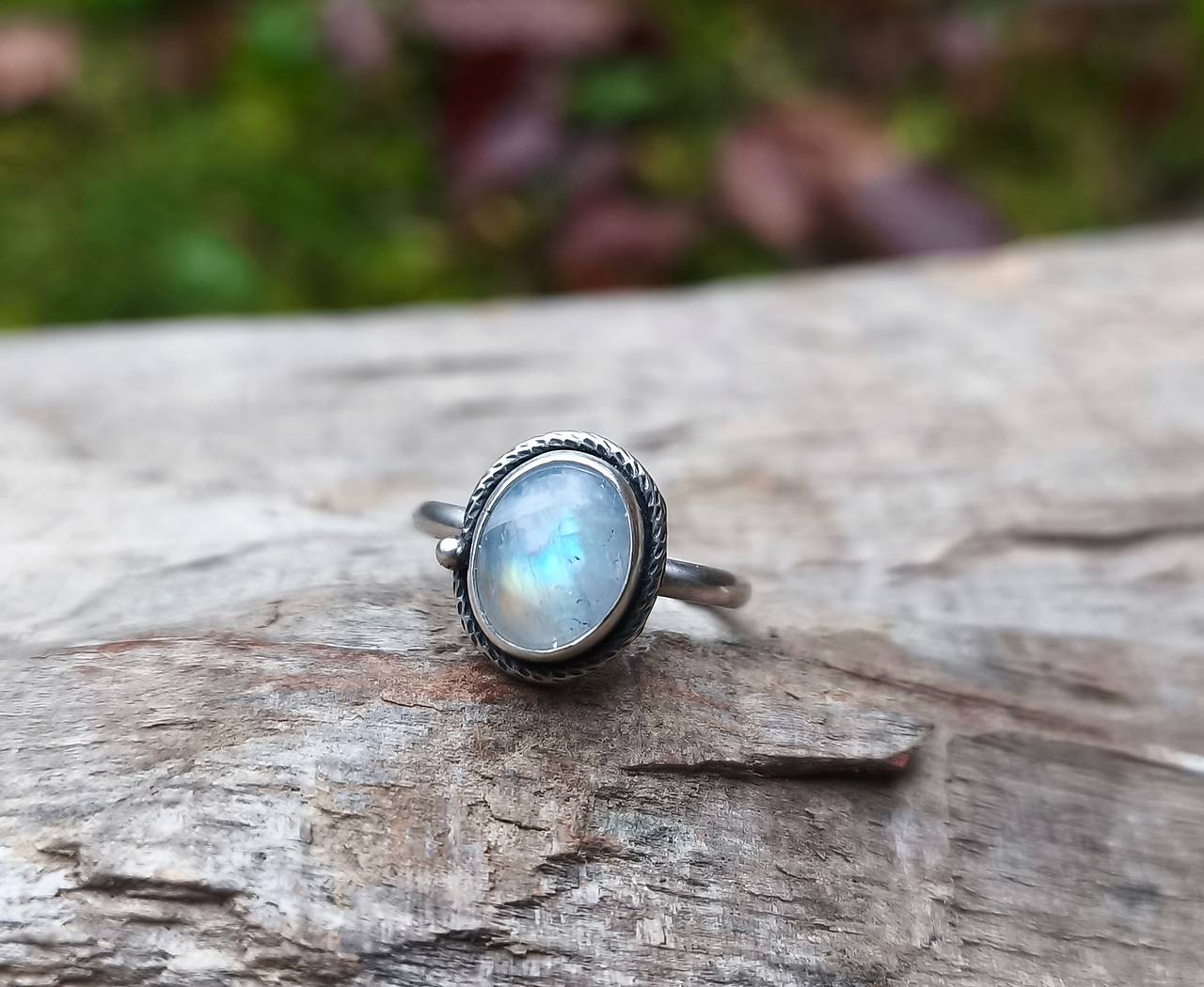 Strieborný Prsteň s Mesačným kameňom