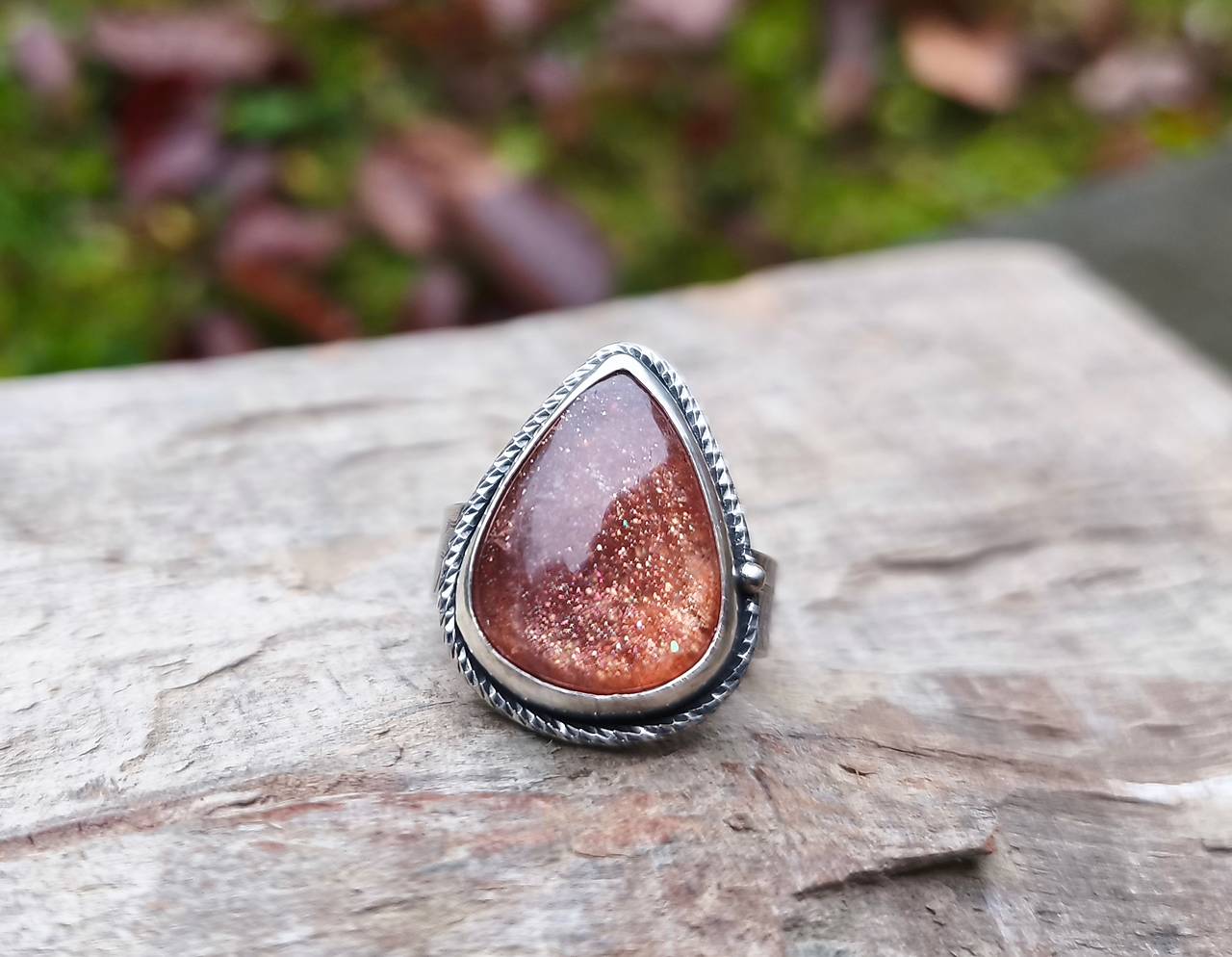 Strieborný Prsteň so Slnečným kameňom