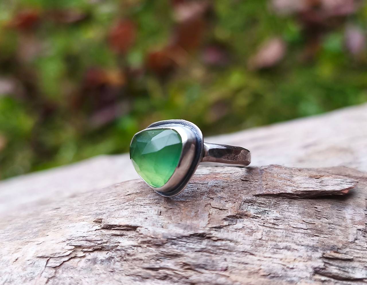 Strieborný Prsteň so Serpentinitom