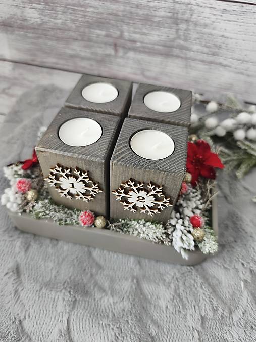 Svietidlá - Adventný  svietnik veniec drevený - 17964023_