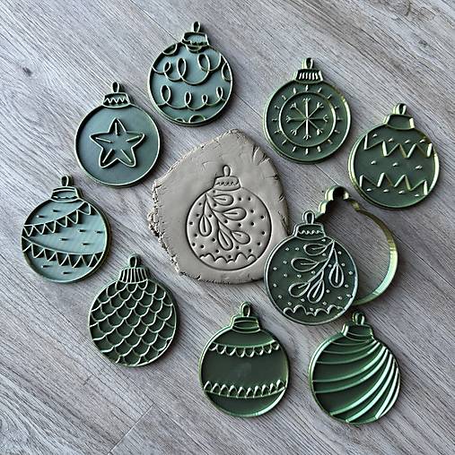 Príbory, varešky, pomôcky - Vykrajovátka a pečiatky – 9 vianočných guliek - 17962395_