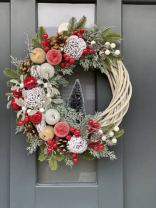 Vianočný veniec 35cm na prútenom základe na dvere vianočná dekorácia Venček Polmesiac