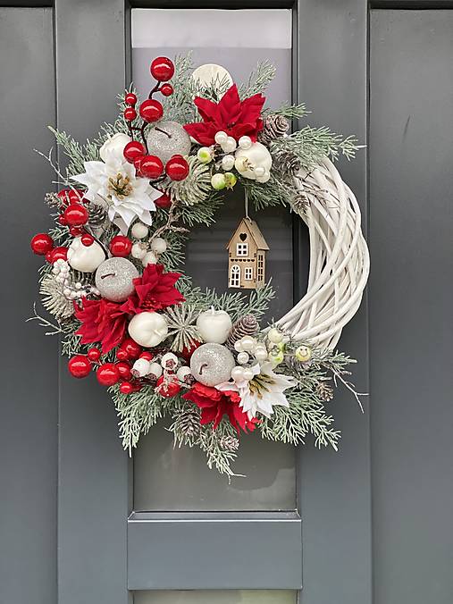 Vianočný veniec 35cm na prútenom základe na dvere vianočná dekorácia Venček Polmesiac