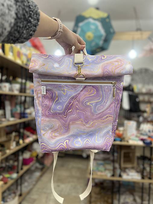 Jedinečný rolovací batoh - rolltop (13)