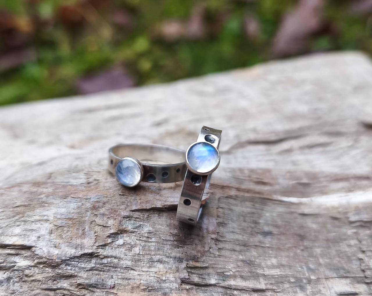 Strieborný Prsteň s Mesačným kameňom