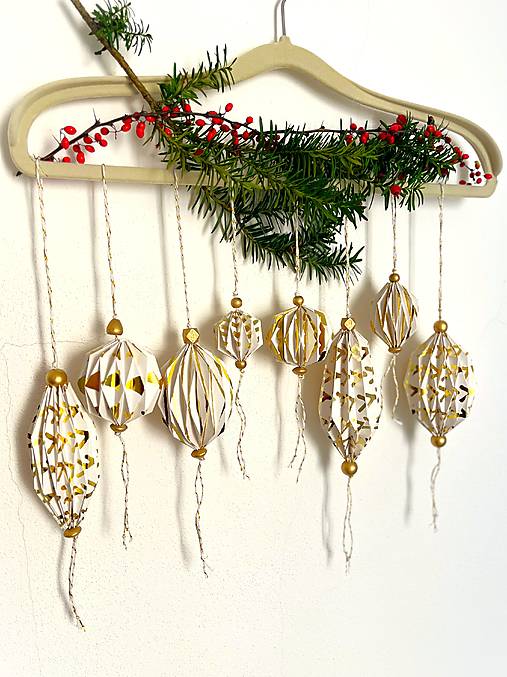 Papierové ozdoby origami so zlatom, exkluzívna limitovaná kolekcia