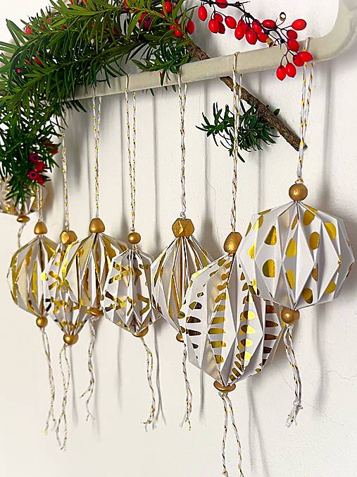 Papierové ozdoby origami so zlatom, exkluzívna limitovaná kolekcia