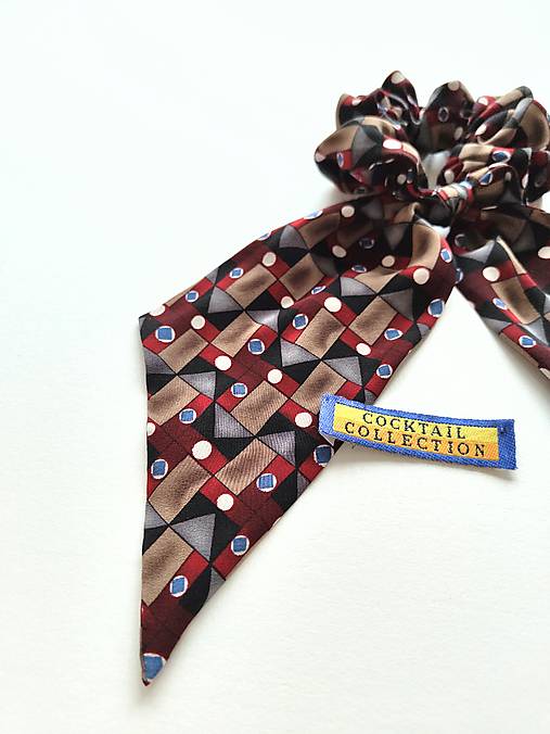 Maxi scrunchie hodvábna (Šedo-bordová geometrická)