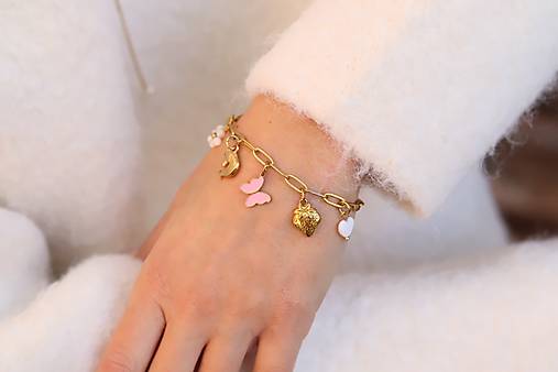 Retiazkový náramok s príveskami