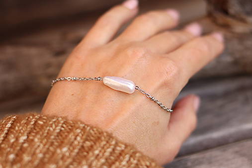 Retiazkový náramok s Keshi perlou