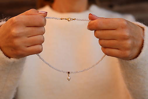Náhrdelník choker mesačný kameň