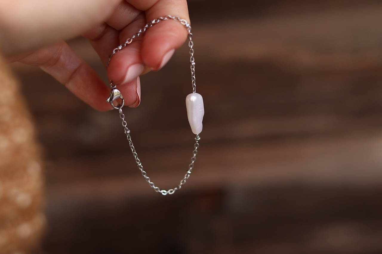 Retiazkový náramok s Keshi perlou