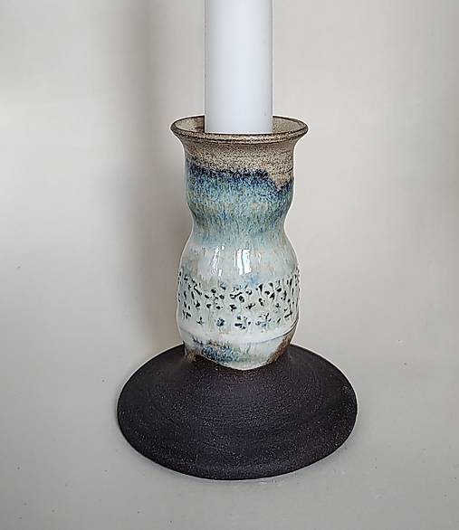 Svietidlá - Keramický svietnik na vysokú sviečku - 17965293_