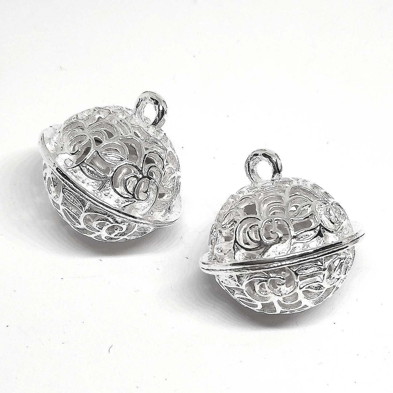 Kovový prívesok zvonček-1ks (21 mm-strieborná)