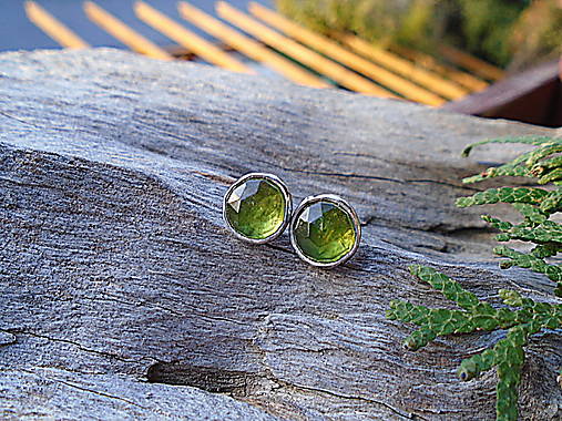 Strieborné náušnice Ag925 Vezuvianit