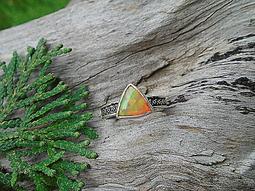 Strieborny prsteň Ag 925  Etiopsky Opál