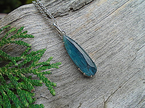 Strieborný prívesok Ag925 Kyanit