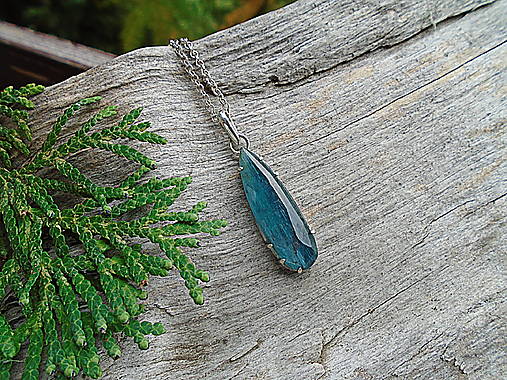 Strieborný prívesok Ag925 Kyanit