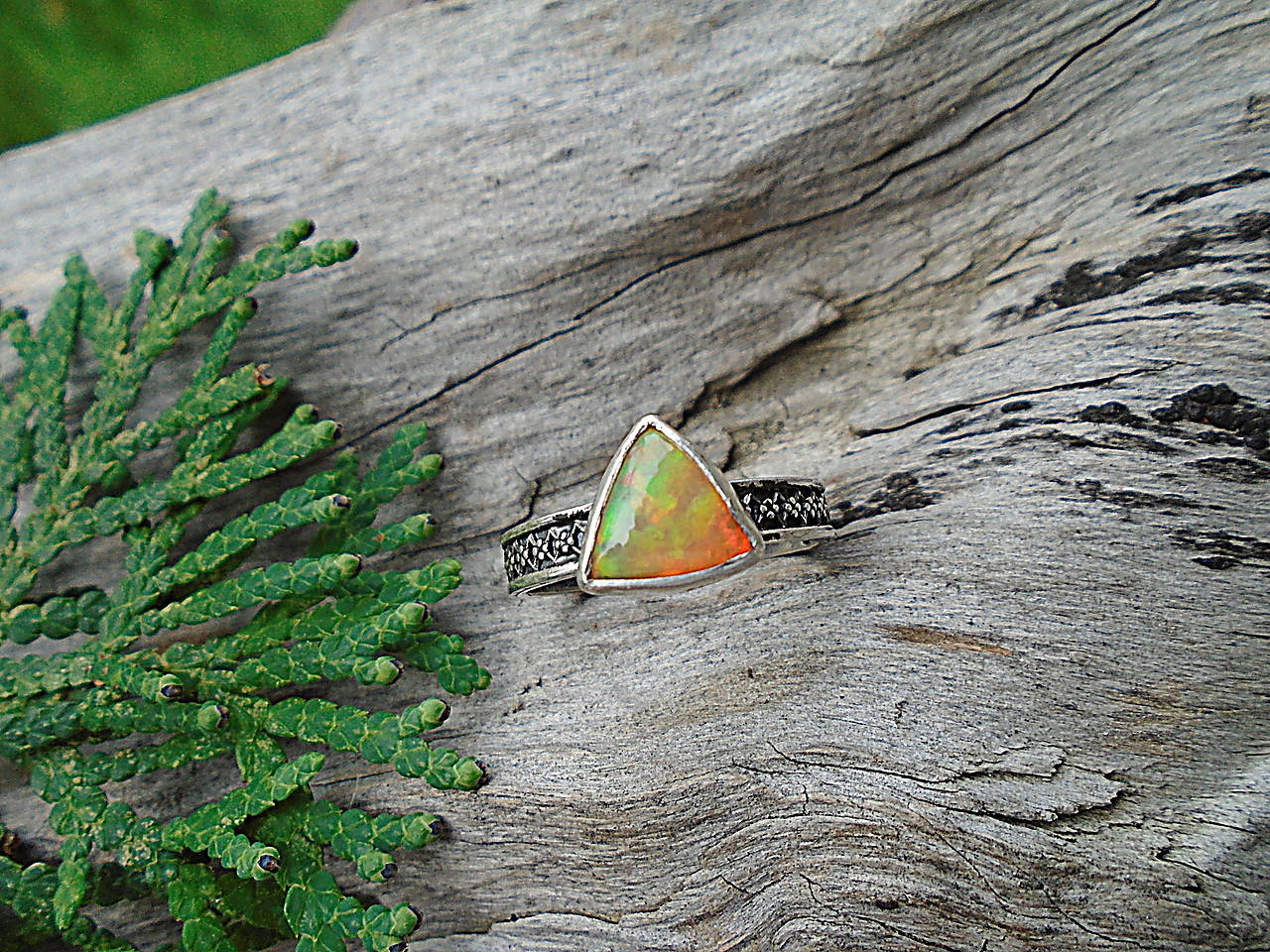 Strieborny prsteň Ag 925  Etiopsky Opál
