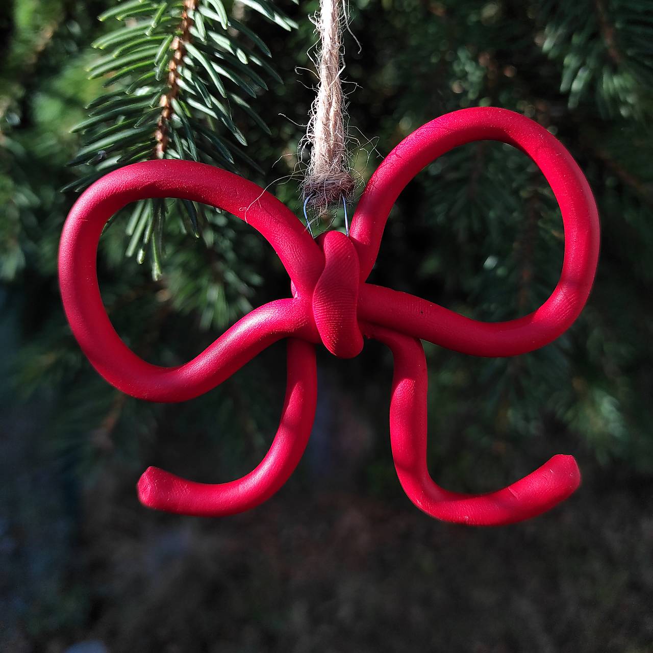 Vianočná červená mašlička - 3D ozdoba na stromček